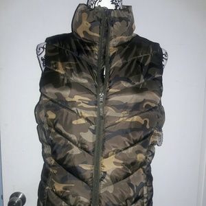 Puffy Camouflage Vest
